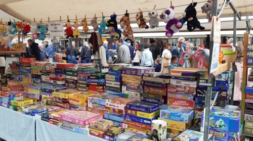 Marktagenda met populaire spelletjes en puzzels