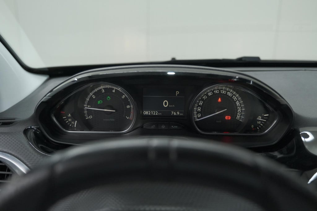 Peugeot 2008 puretech 110 gt-line | camera | apple carplay | navigatie | pa