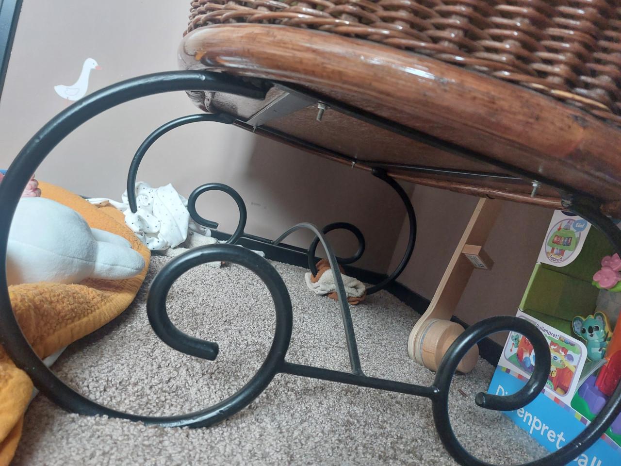 Rotan wieg gevlochten