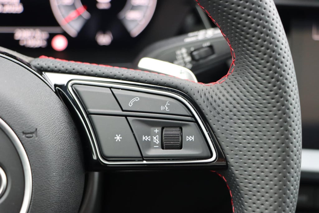 Audi A3 sportback 35 tsi s edition 150pk s-tronic | full options!