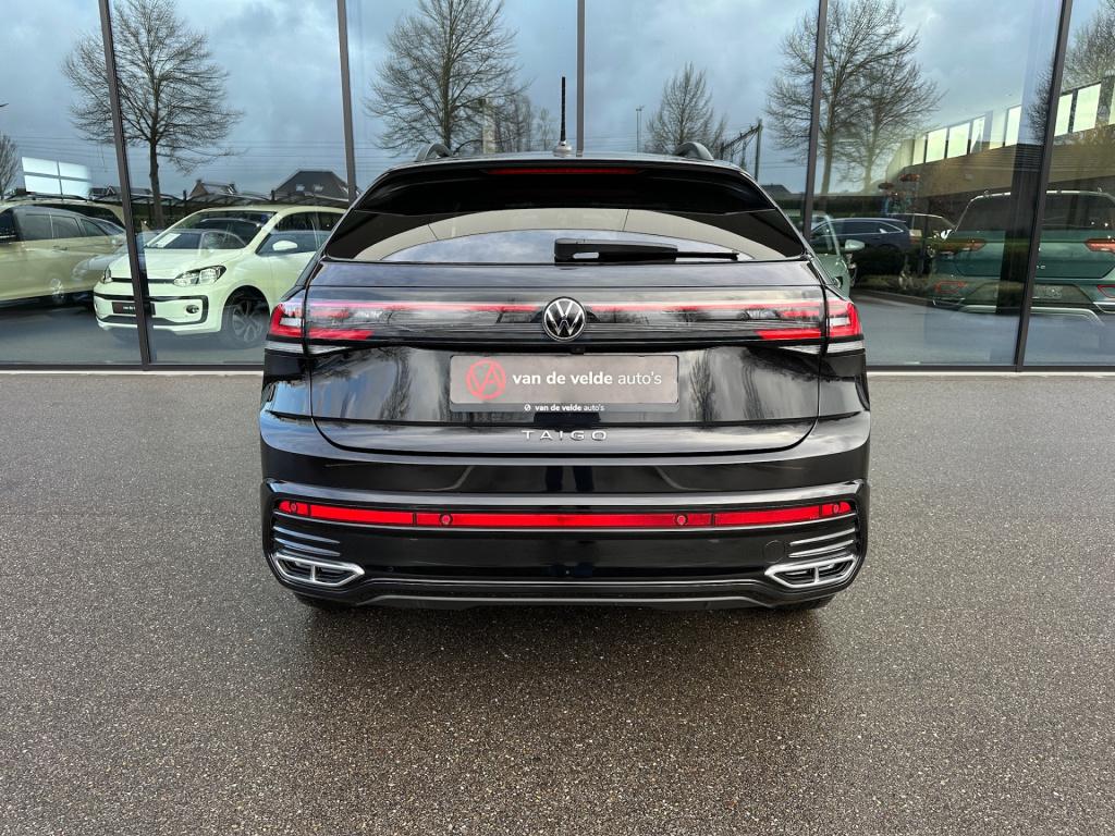 Volkswagen Taigo 1.5 tsi 150pk dsg r-line | trekhaak | iq light | camera | 