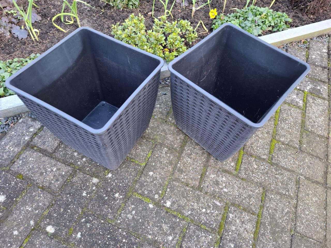 Set rotan buitenpotten