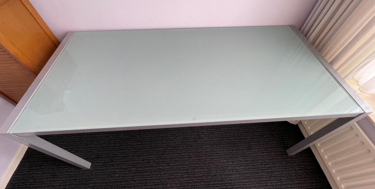 Glazen tafel
