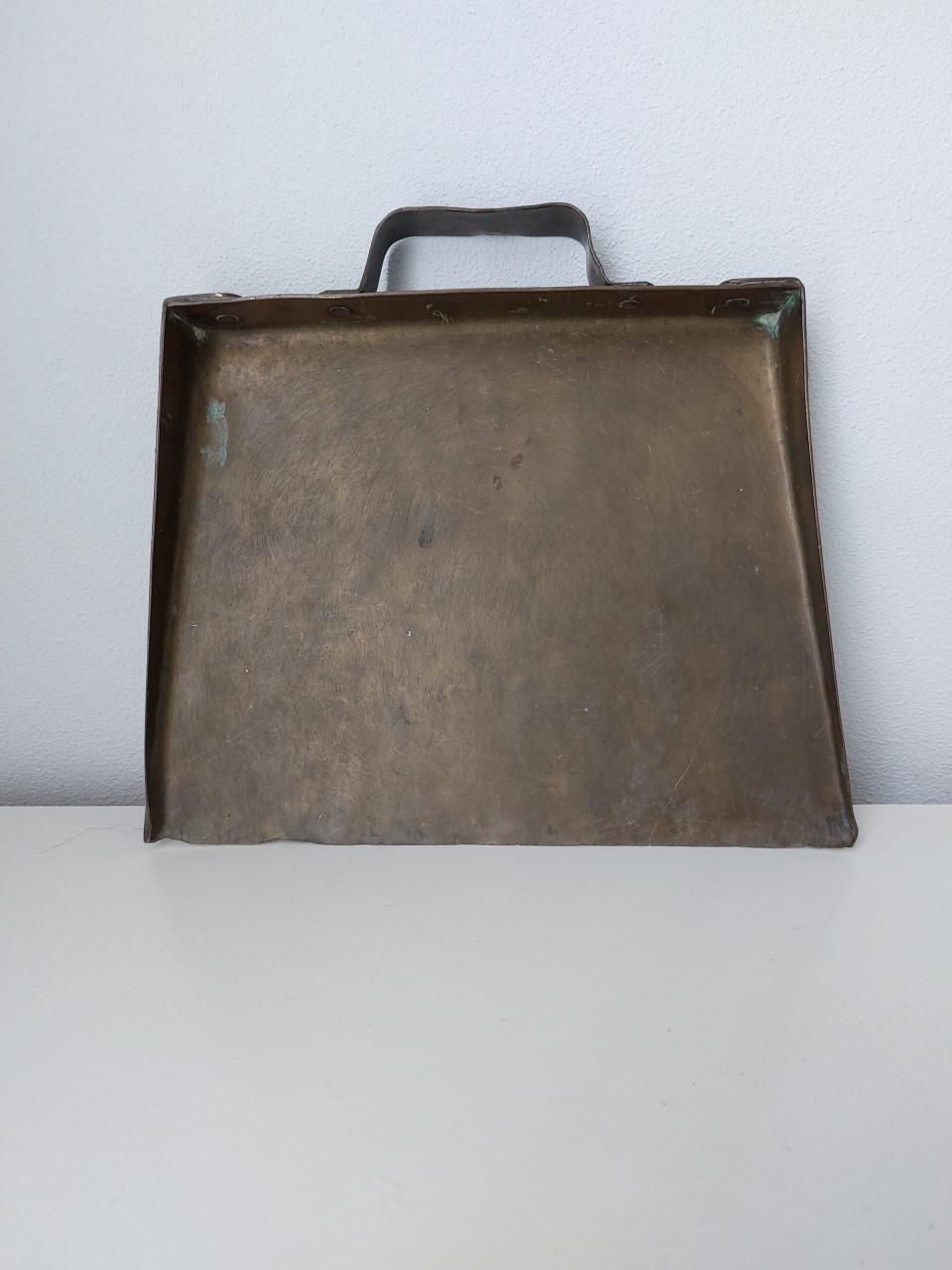 Koperen vloerblik. Gereserveerd.