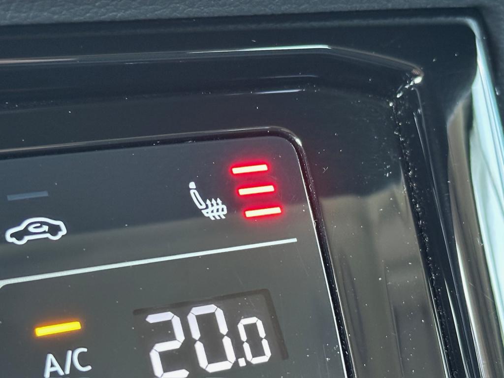 Volkswagen Touran 1.5 tsi 150pk dsg r-line highline | led | trekhaak | dode