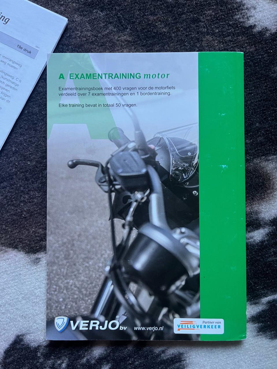 Examentrainer motor boekje