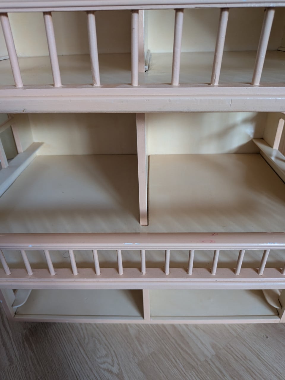 Prachtig handgemaakt poppenhuis