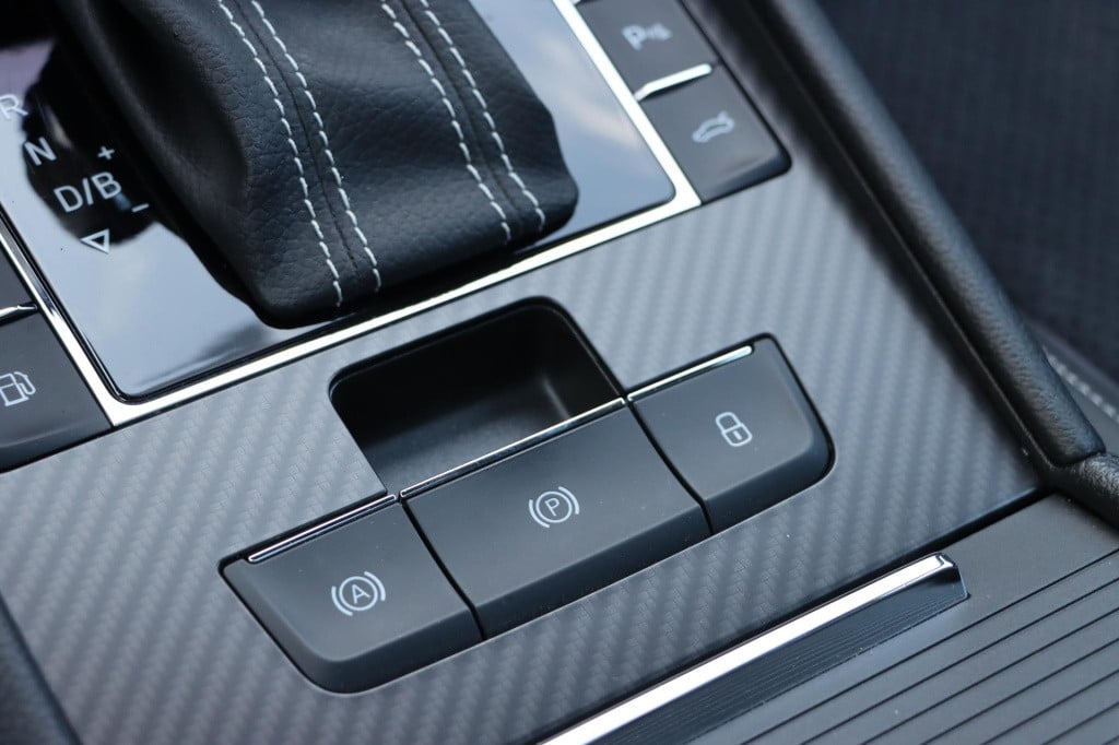 Skoda Superb combi 1.4 tsi iv sportline business