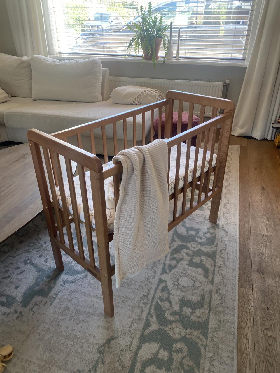 Woodies wieg hola bb co sleeper met matras