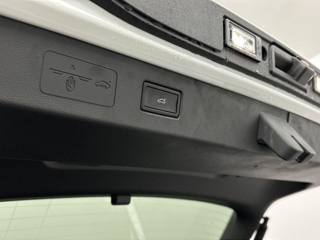 Volkswagen T-roc 1.5 etsi r-line first edition