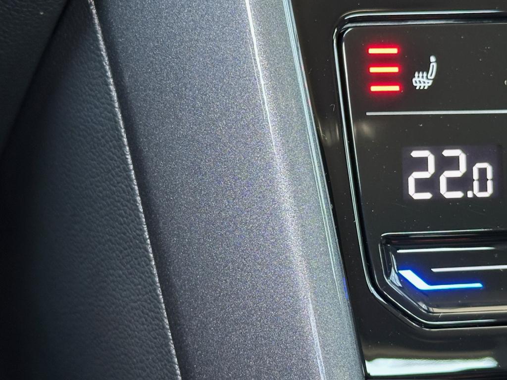 Volkswagen T-roc 1.5 tsi 150pk dsg style carplay | camera | keyless | elek.