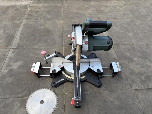 Metabo KGS 254 M Afkortzaag