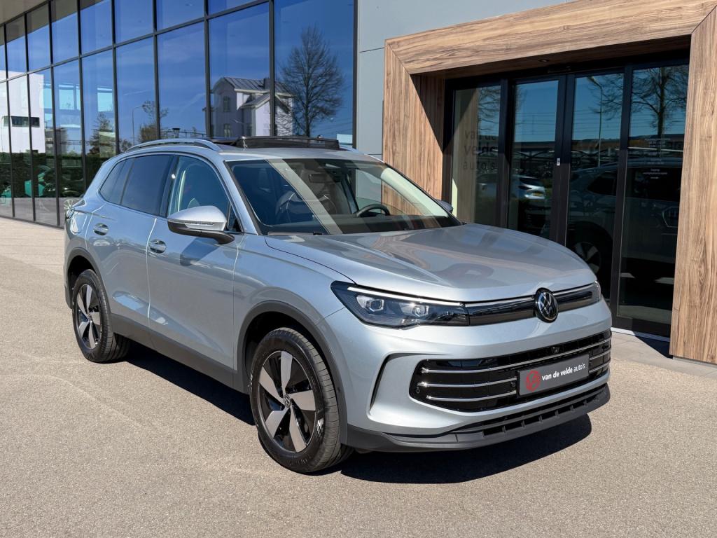 Volkswagen Tiguan 1.5 ehybrid elegance | panoramadak | iq light | dode hoek