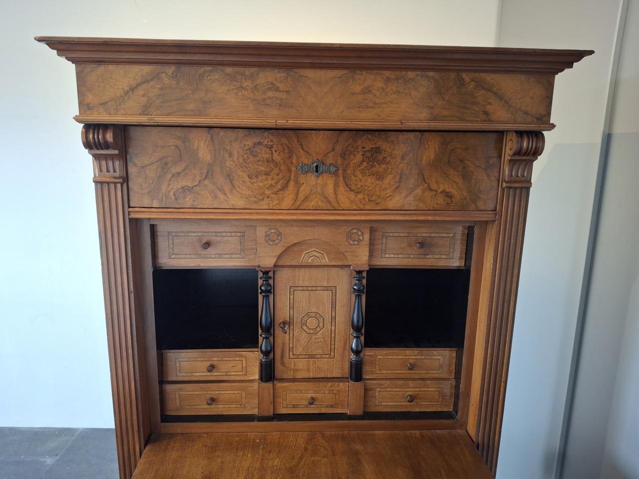 Biedermeier secretaire 19e eeuw. Mahoniehout.