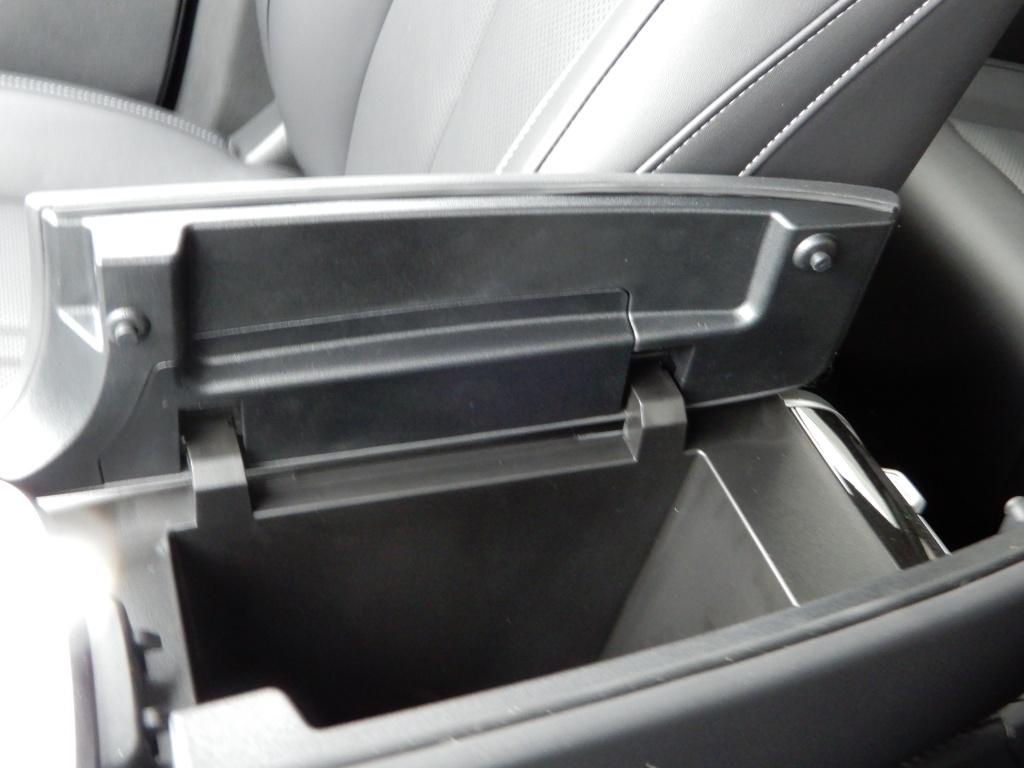 Dfsk E5 Phev 1.5 l2 | 7-persoons | pano | leder | direct leverbaar