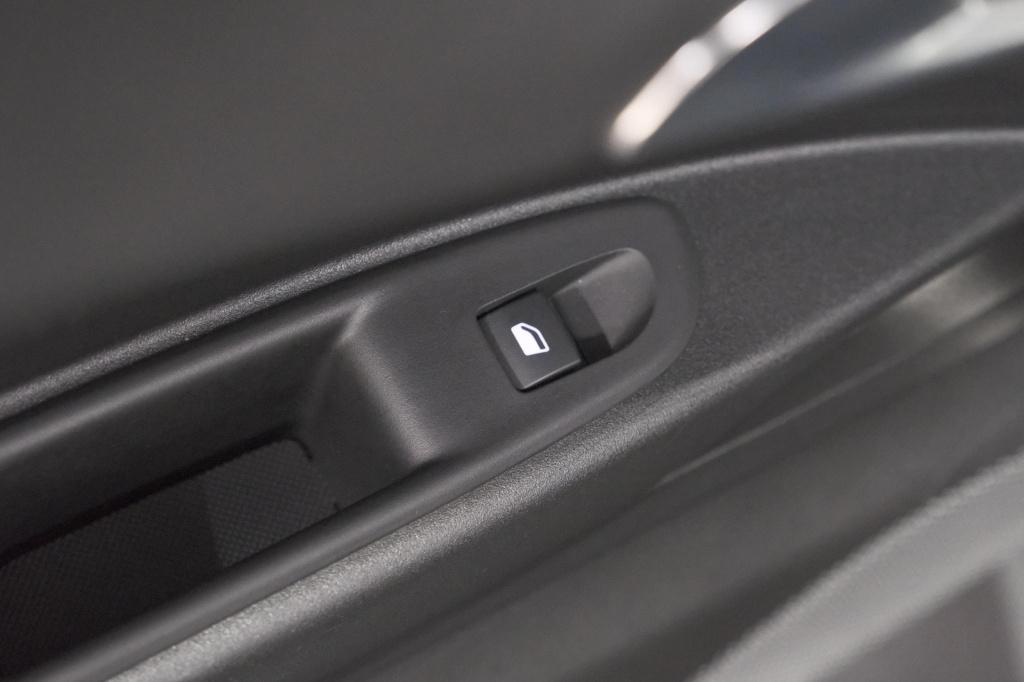 Fiat 600 1.2 hybrid 110 urban | camera | dodehoekdetectie | keyless | apple