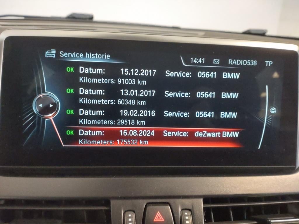 BMW 2-serie active tourer 220d executive | automaat | pano dak