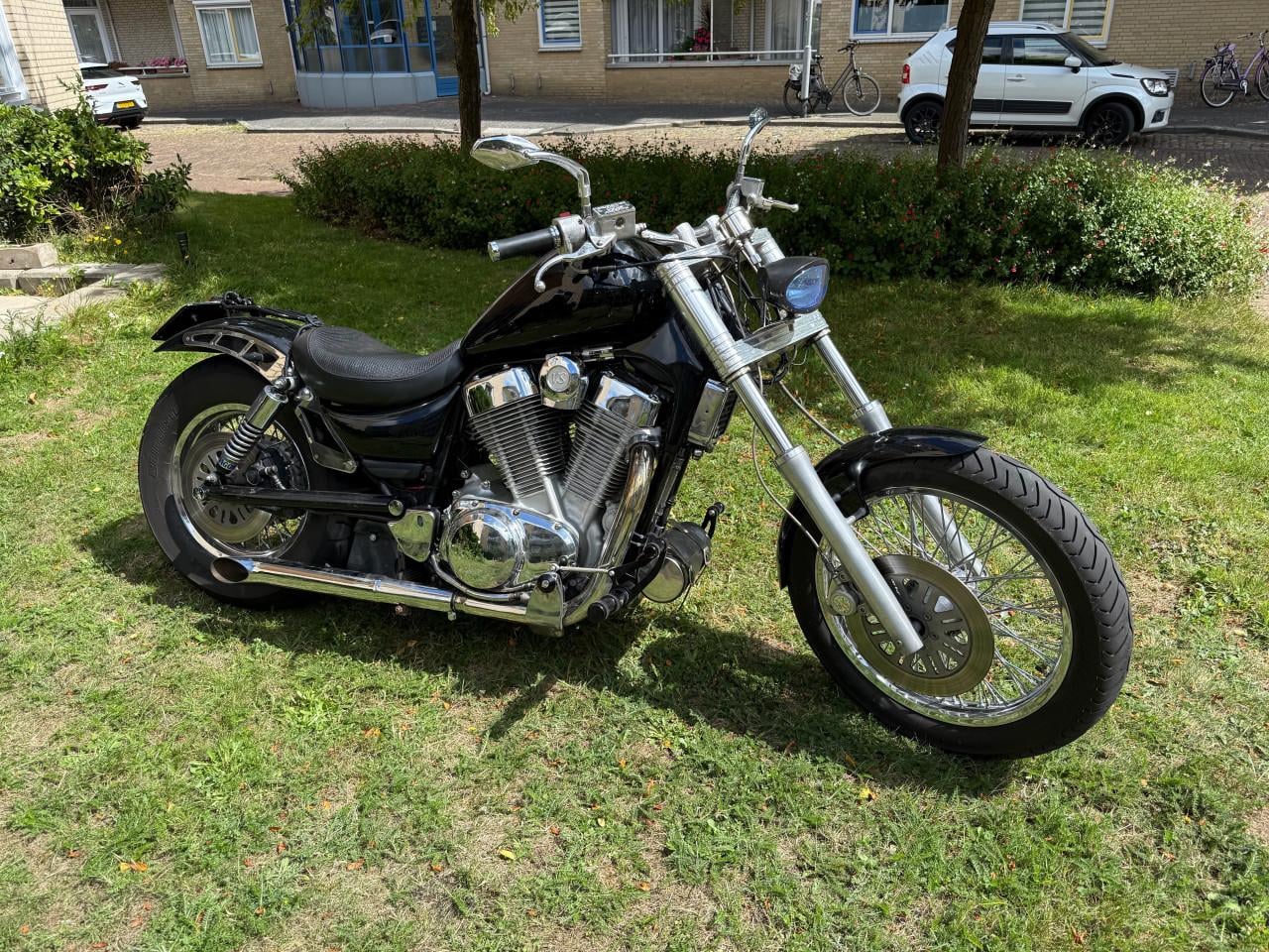 Suzuki Intruder vs1400