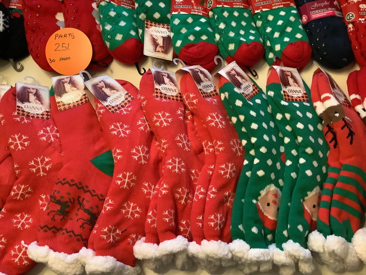 Partij leuke fluffy huissokken. ( partij 251)