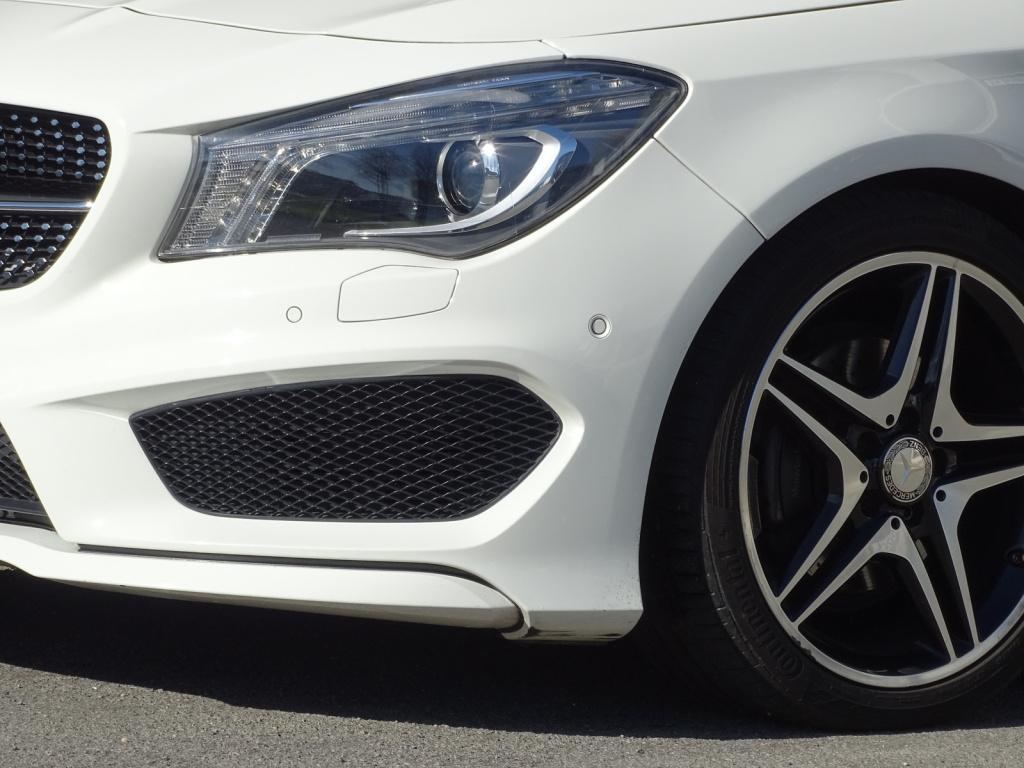 Mercedes-Benz Cla shooting brake 180 orangeart edition amg pakket