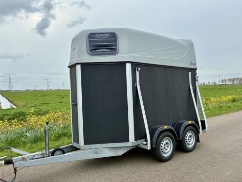 Super nette 1,5 paards lichtgewicht XXtrail Garnet