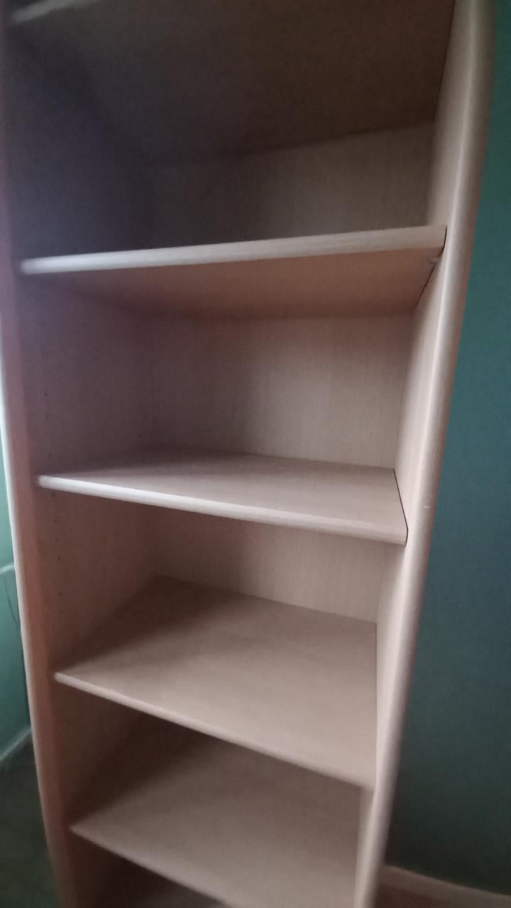 Stevige boekenkast 1.75 hoog en 55 cm breed