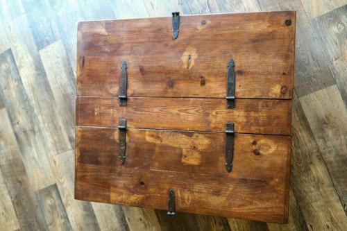 Salontafel , Mexicaanse antieke kist, rechthoekig ,