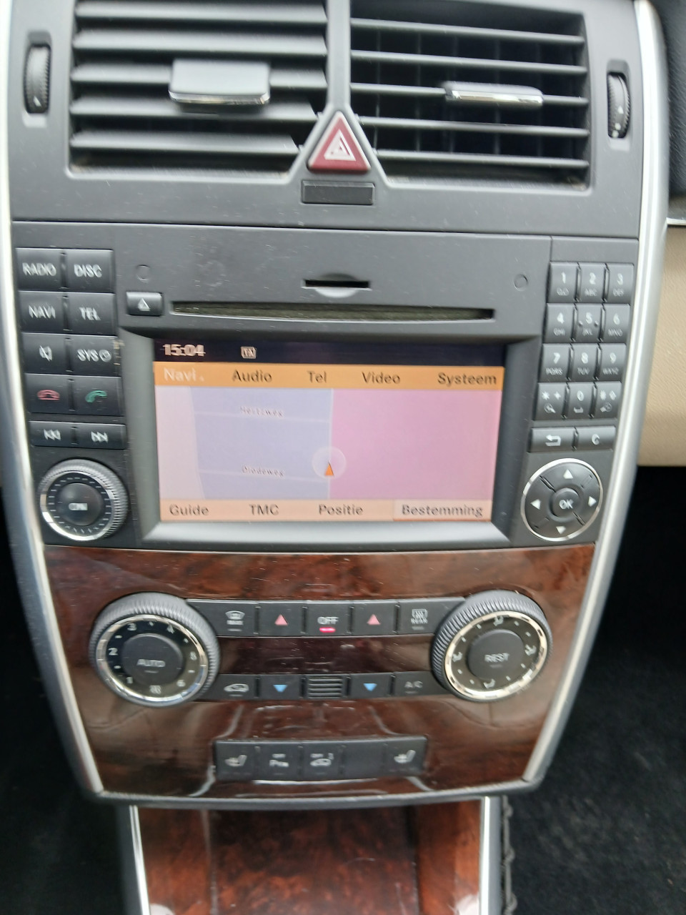 Mercedes 200B Automaat-2009-km.165345-Airco-trekhk-navigatie+opties-5800,=