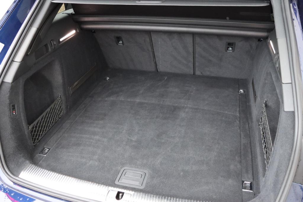 Audi A4 avant 40 tfsi s edition s-tronic 204pk panoramadak | zwart optiek |