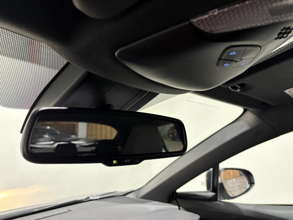 Toyota C-hr 1.8 hybrid dynamic | navi | camera | trekhaak |