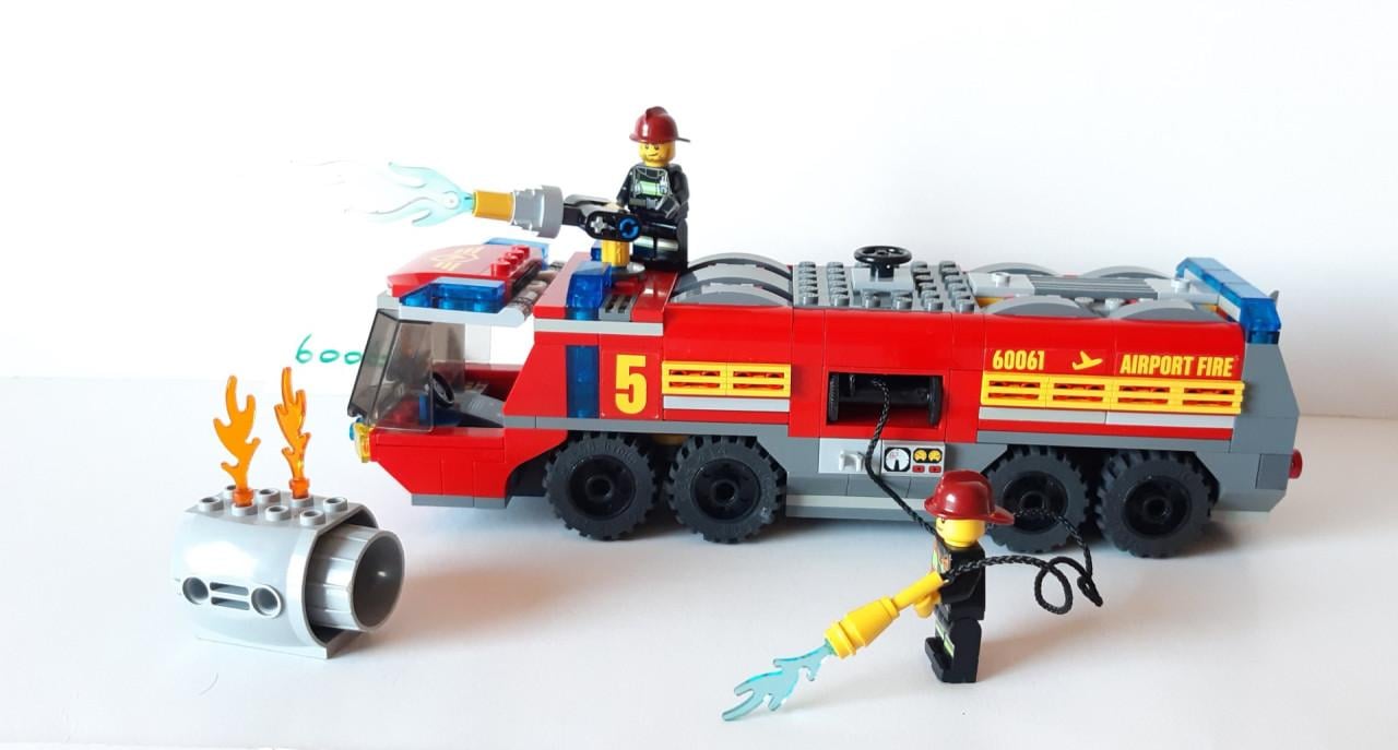 LEGO City 60061: Luchthaven Brandweerwagen