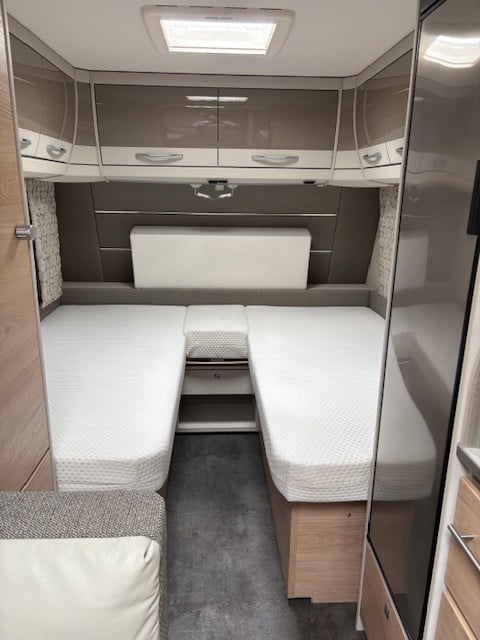 Caravan Dethleffs Nomad 490 EST   2020