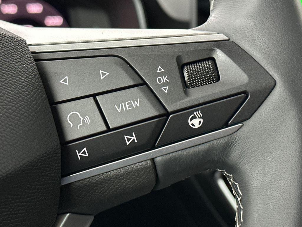 Seat Leon style business intense 1.5 tsi ehybrid 150 kw / 20