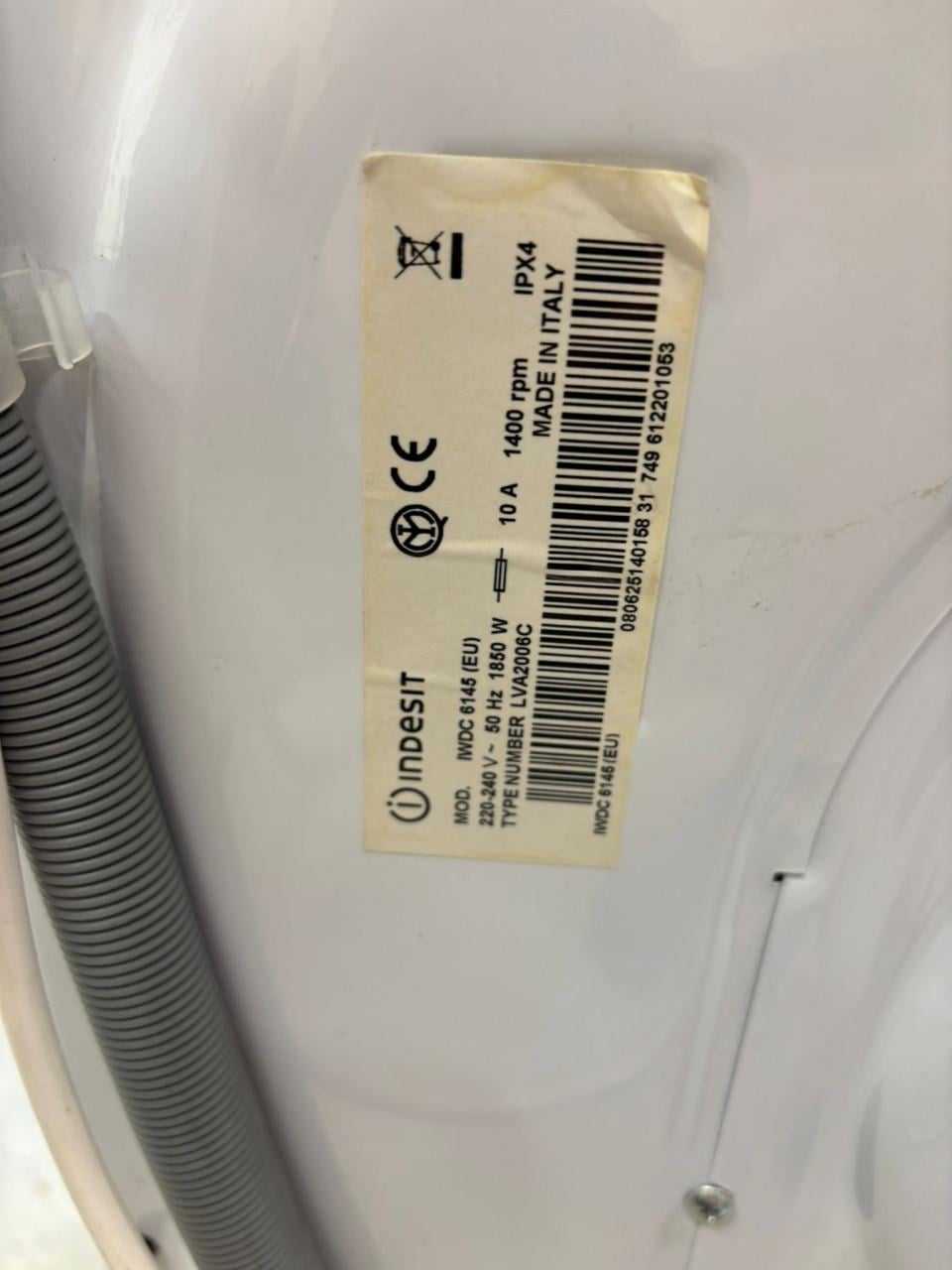 Te koop keurige wasmachine en droger in een
