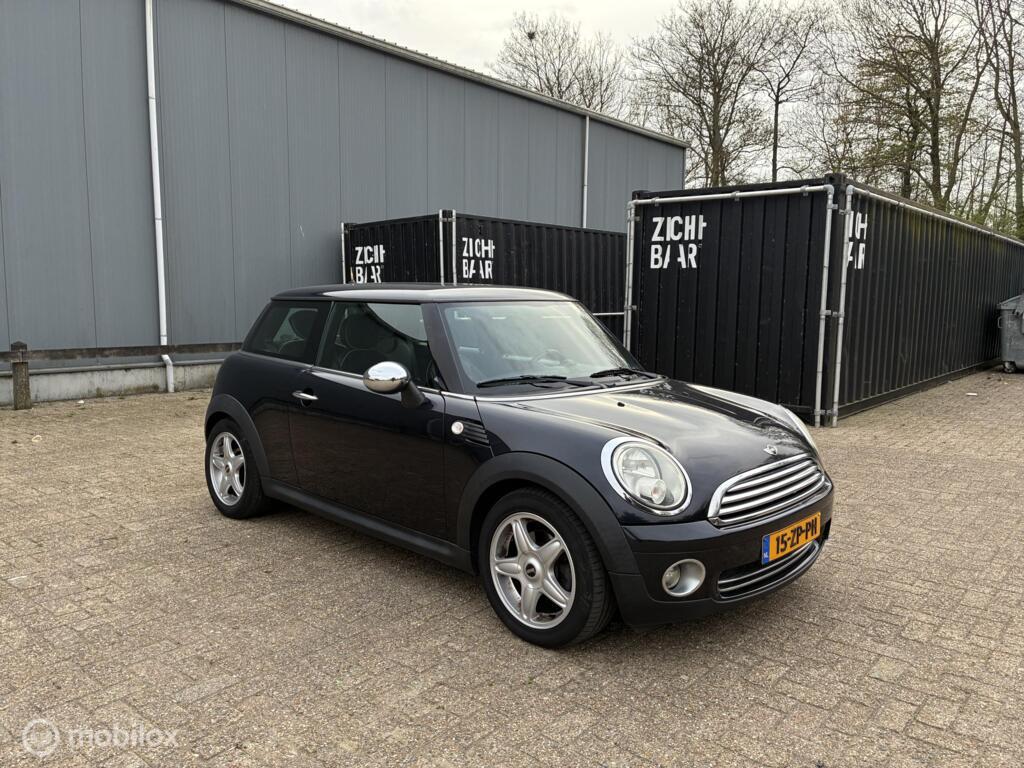 Mini 1.6 Cooper Chili Airco Navi kmst170.254 Nap BJ2008