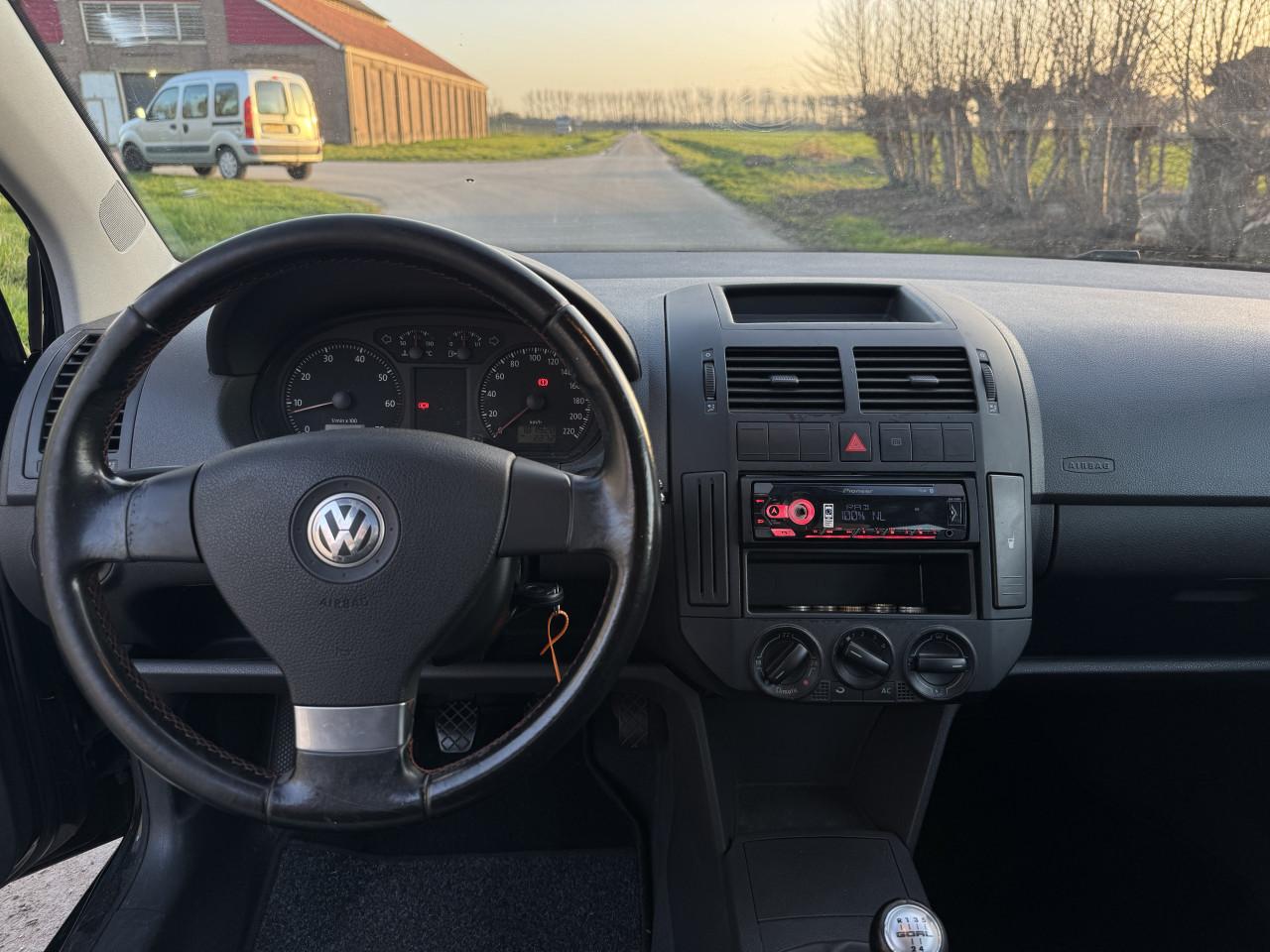 Volkswagen Polo 1.2 Trendline Goal edition!