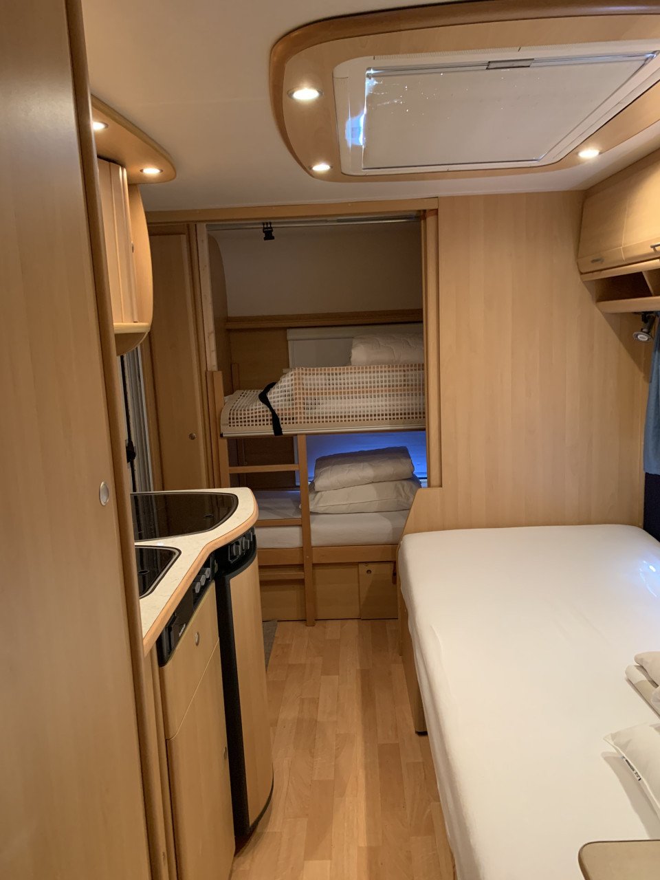 Dethleffs Caravan 5 persoons