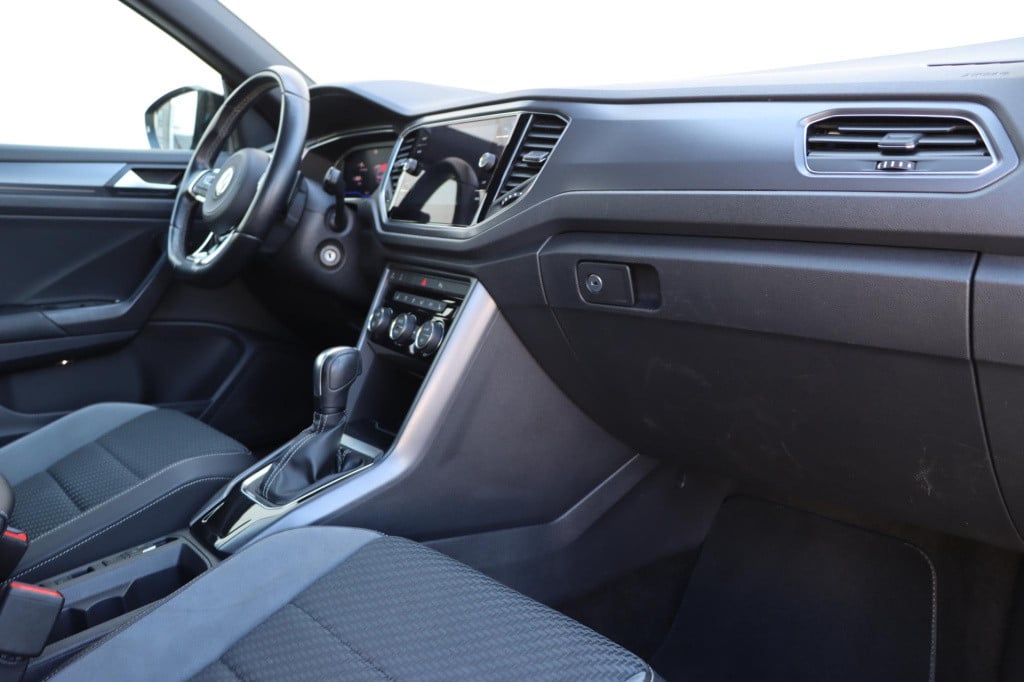 Volkswagen T-roc cabrio 1.5 tsi r-line 150pk dsg7