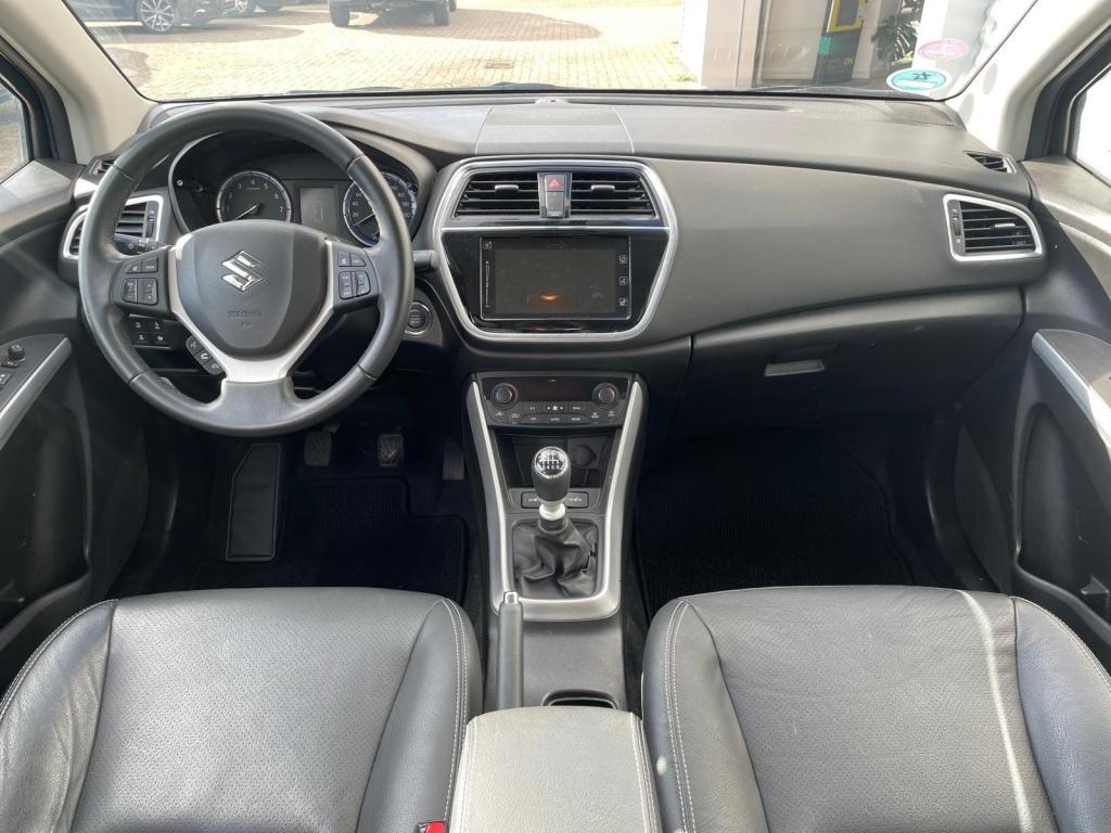 Suzuki Sx4 S-cross 1.4 boosterjet style smart hybrid