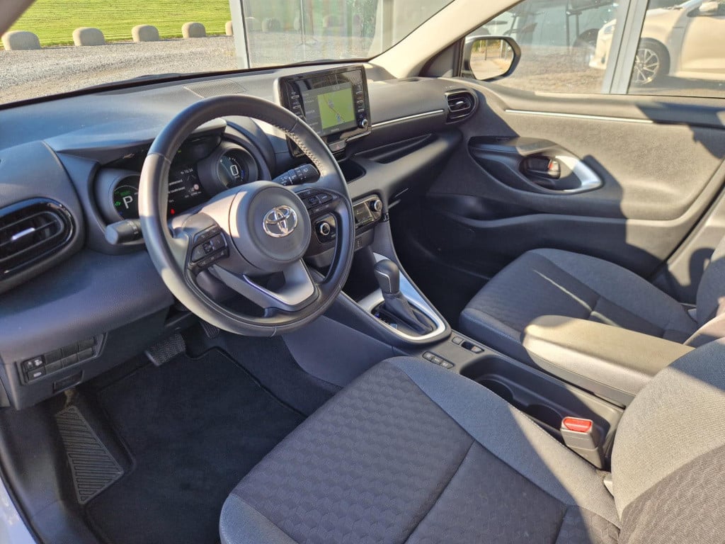 Toyota Yaris 1.5 hybrid first edition | automaat | adaptieve cruise control
