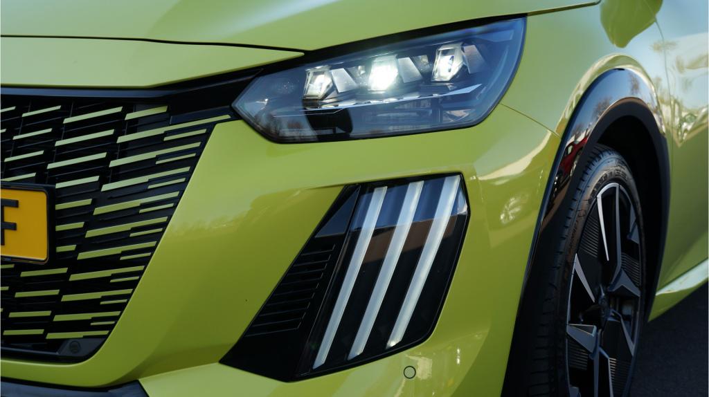 Peugeot 208 hybrid 136 e-dcs6 gt rijklaar incl garantie