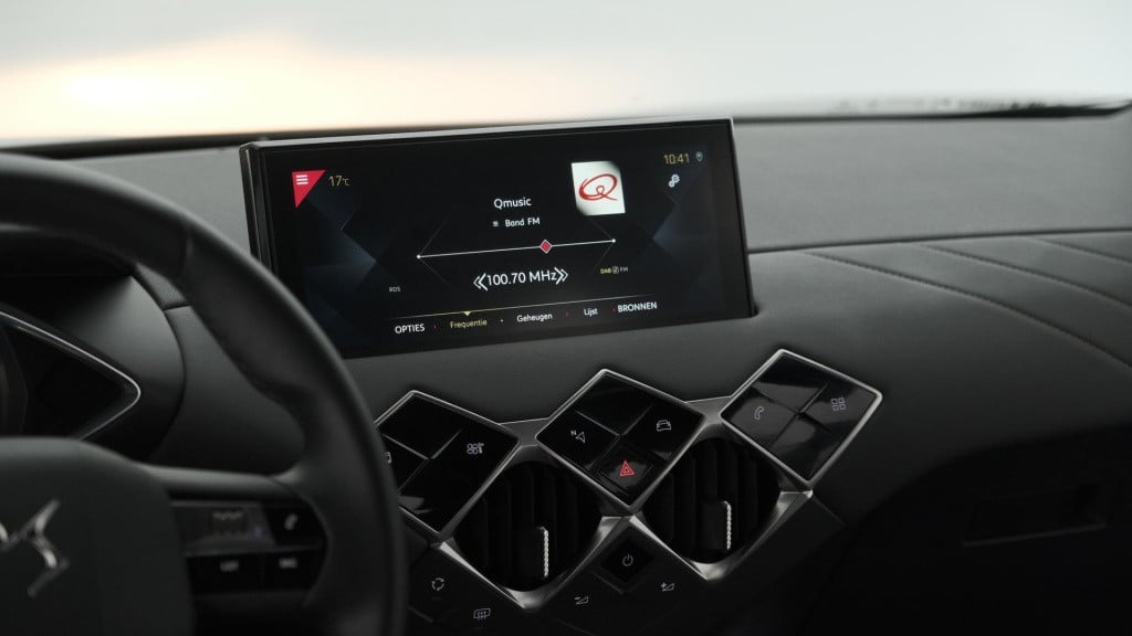 Ds Ds 3 crossback puretech 100 montmartre | parkeersensoren | apple carplay