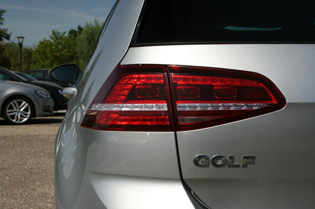 Volkswagen Golf 1.0 tsi business edition connected / navi / camera / led