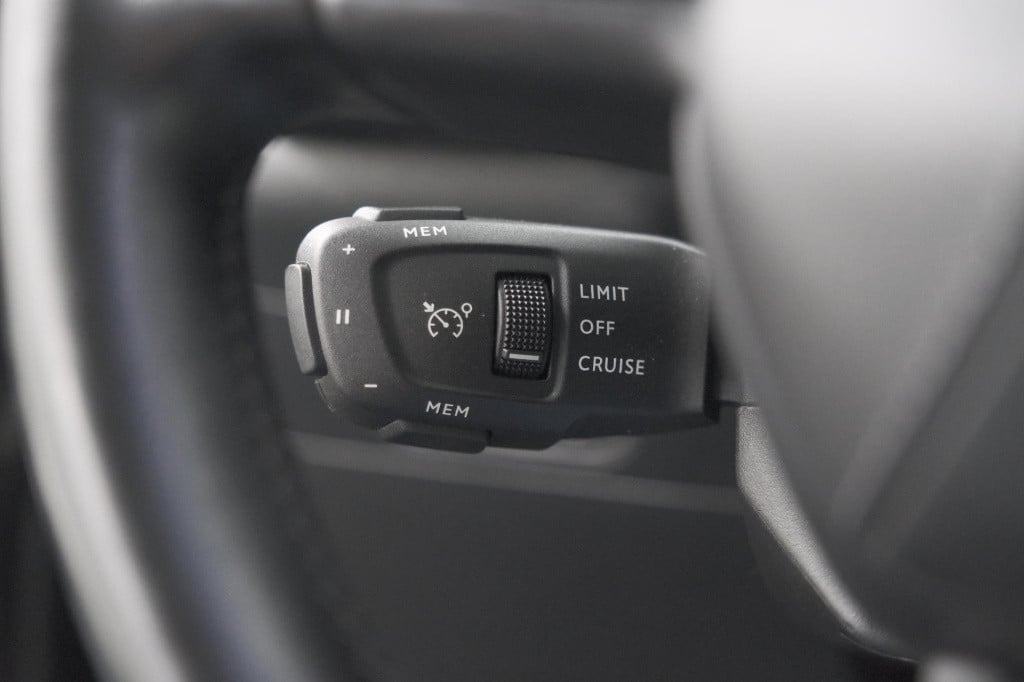 Ds Ds 3 crossback 50 kwh e-tense so chic | camera | dodehoekdetectie | head