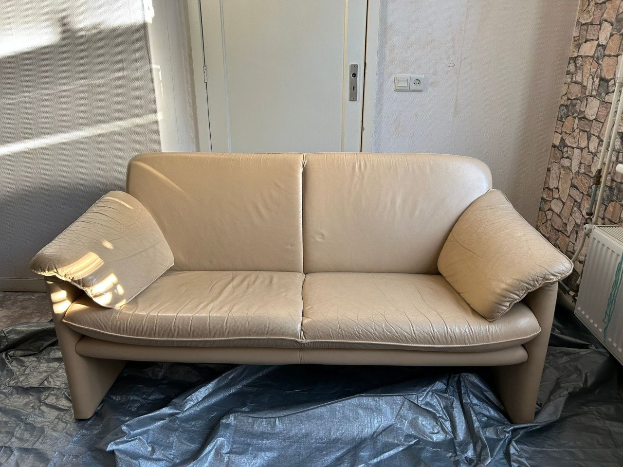 GRATIS Ikea divider kast,bank,gordijnen