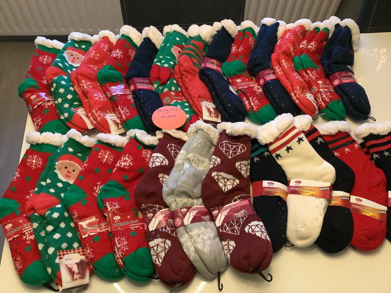 Partij leuke fluffy sokken. (Partij 253)