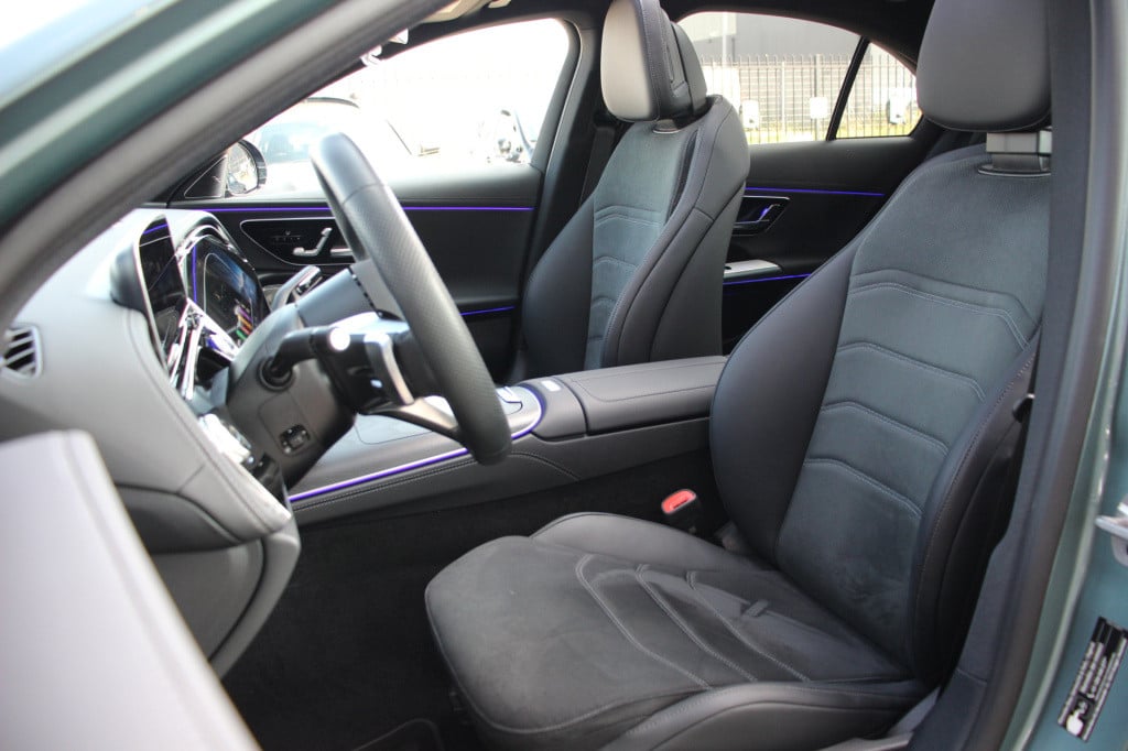 Mercedes-Benz E-Klasse 300 e amg line | superscreen | pano | burmester | 36