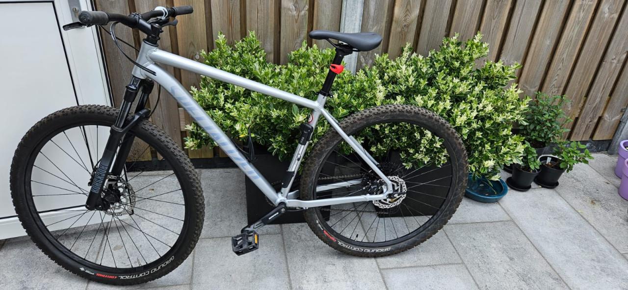 Mooi mountainbike in nieuwstaat - merk Specialized