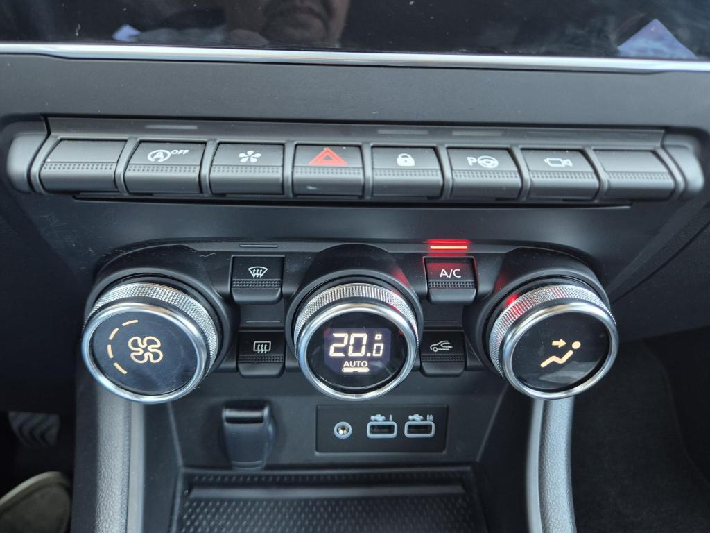 Renault Captur 1.0 tce 90 techno 360° camera, bose audiosystem, navigatie, 