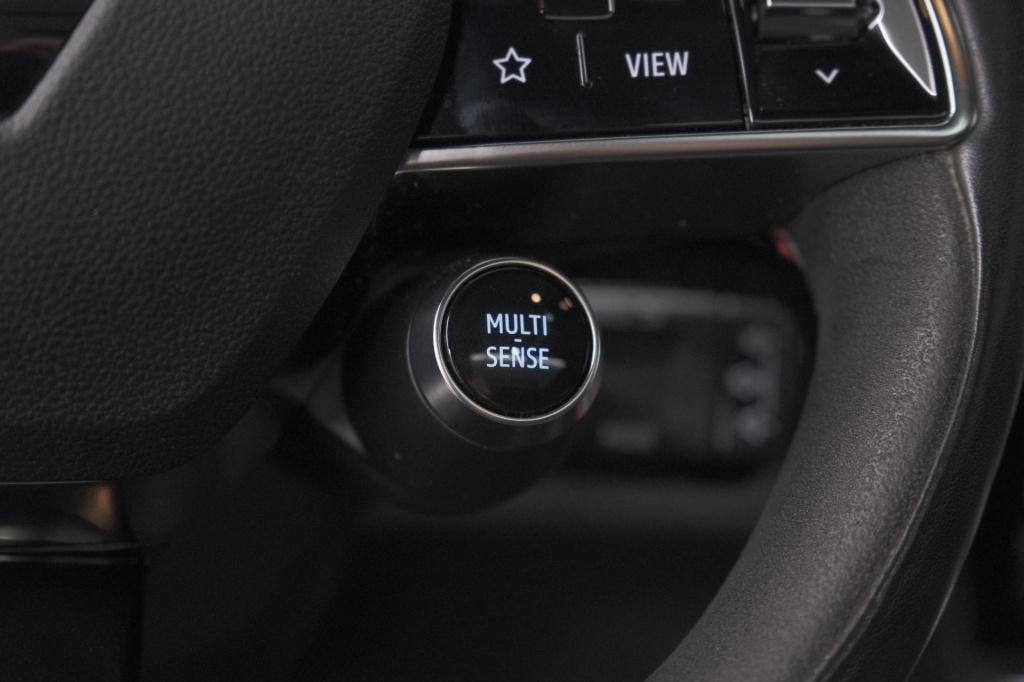 Renault Austral 1.2 e-tech full hybrid 200 iconic esprit alpine | 4 control